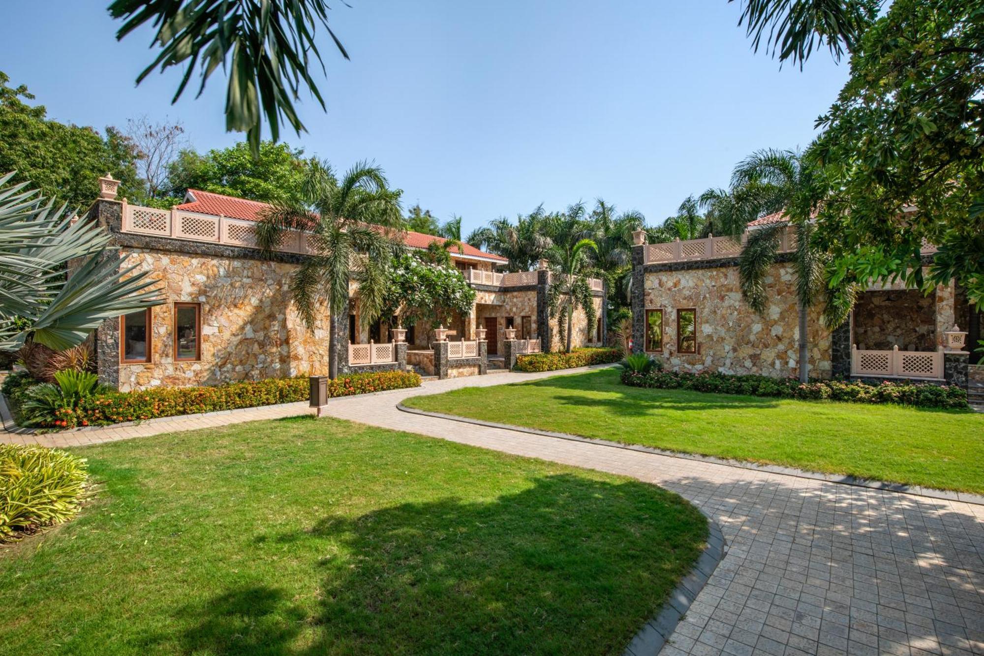 Vikrama Heritage Resort Pavagadh Halol Exterior photo